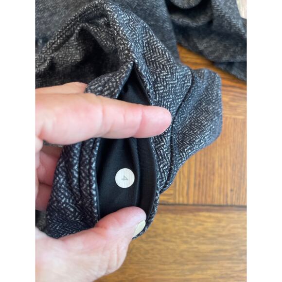 Vintage Lululemon ￼houndstooth leggings size 4 - Picture 6 of 6